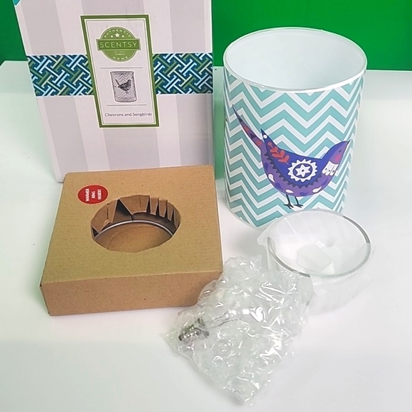NWT, Scentsy Chevrons and Songbirds Sleeve and Dish with ring.#40592 - Picture 2 of 16